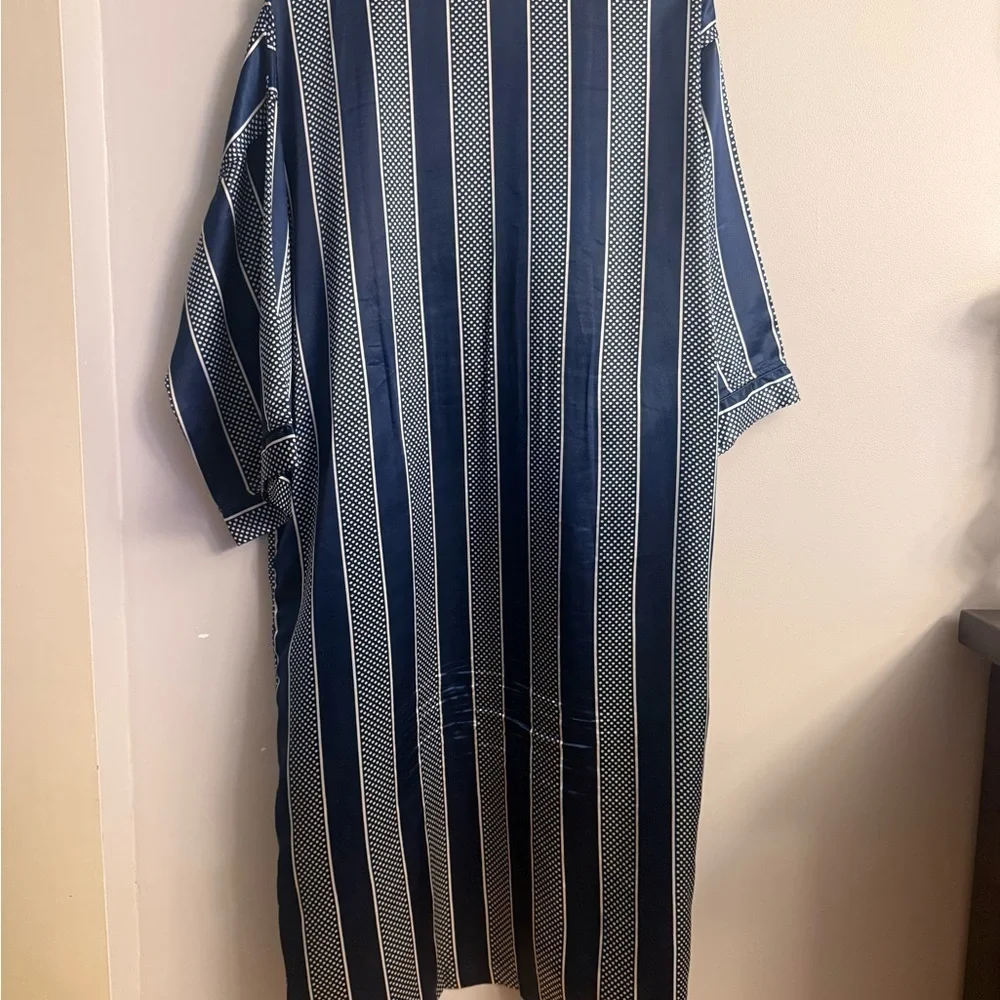 J.T. Beckett Vintage Striped Satin Robe – Size L